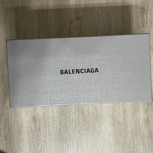 Balenciaga Slide’s in Purple size 7 - Picture 5 of 5